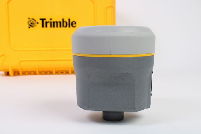 TRIMBLE R10 GNSS NETWORK SURVEYING GPS RECEIVER KIT